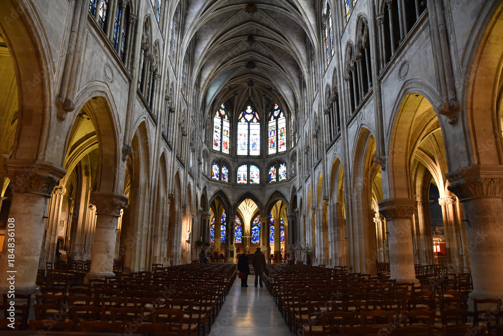 Fototapeta premium Nef de l'église Saint-Séverin à Paris, France
