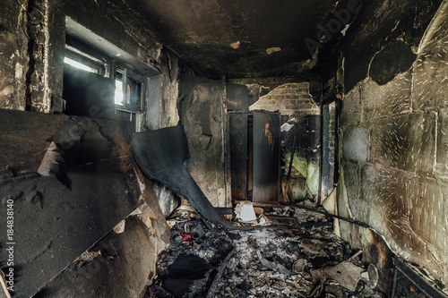 фотографія Burnt apartment house interior