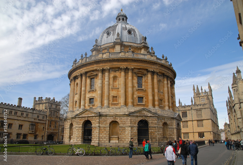 Φωτογραφία Radcliffe Square, Brasenose College, and Bodlian Library building, Oxford, Unite
