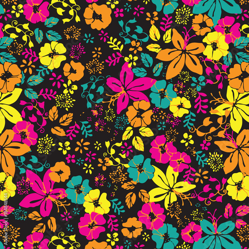 floral pattern © loftpearl