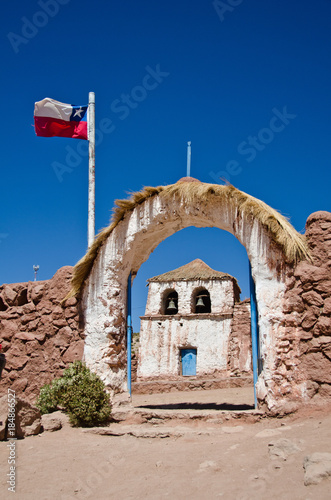 Eglise en adobe, Désert d'Atacama photo