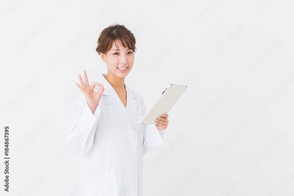 白衣の女性 タブレット 白衣の女性 タブレット