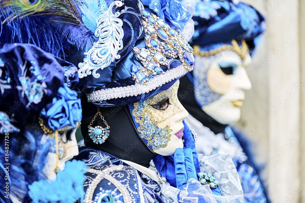 Images Gratuites : femme, décoration, carnaval, Couleur, Italie, Venise,  bleu, Vêtements, Coloré, Festival, masque, Vénétie, un événement, costume,  mascarade, douane, coiffure 4928x3264 - - 780334 - Banque d image gratuite  - PxHere