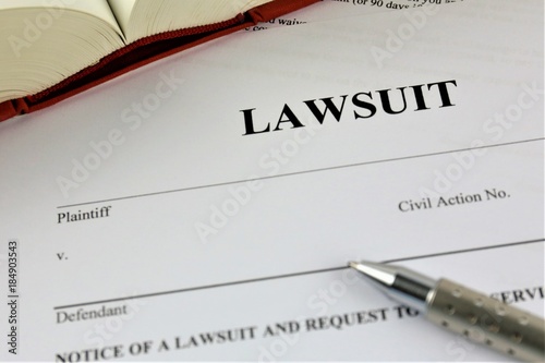 Φωτογραφία An concept Image of a lawsuit