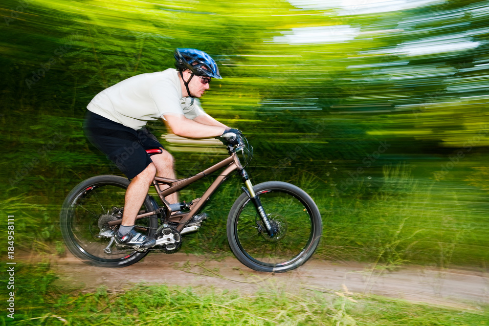 Fototapeta premium Autumn bike riding
