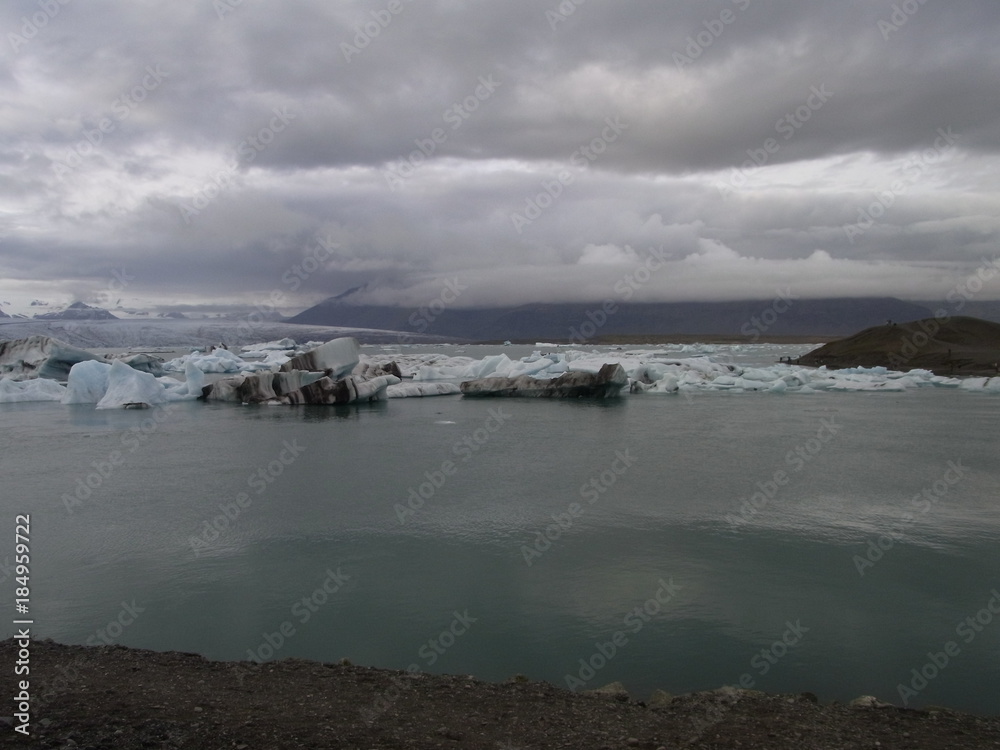 アイスランド・ヨークルサウルロン（氷河湖）
