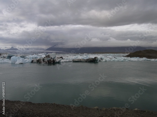 アイスランド・ヨークルサウルロン（氷河湖）