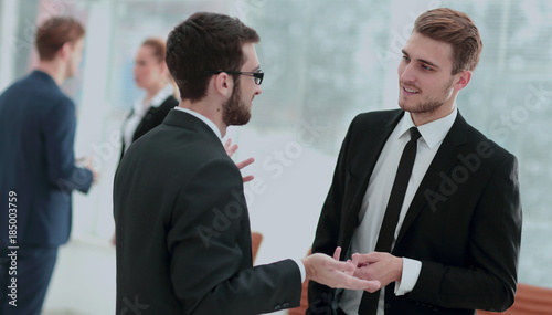 Photo young business crew working in modern office