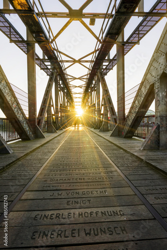 Fototapeta Naklejka Na Ścianę i Meble -  Magdeburg - Hubbrücke