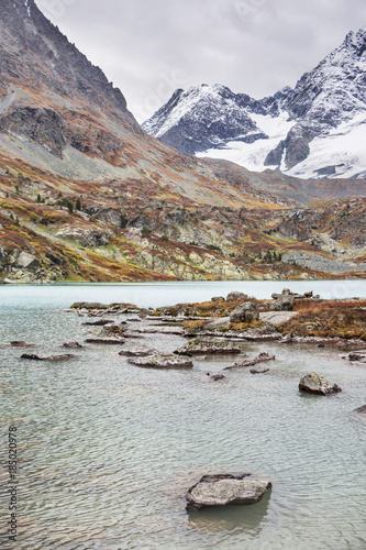 Lake Kuiguk. Altai Mountains autumn landscape