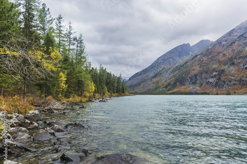 Medial Multinskiye lake, Altai mountains autumn landscape