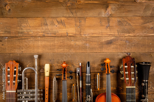 Fotografie, Tablou instrument in wood background