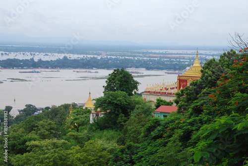 Irrawaddy en crue, Birmanie photo
