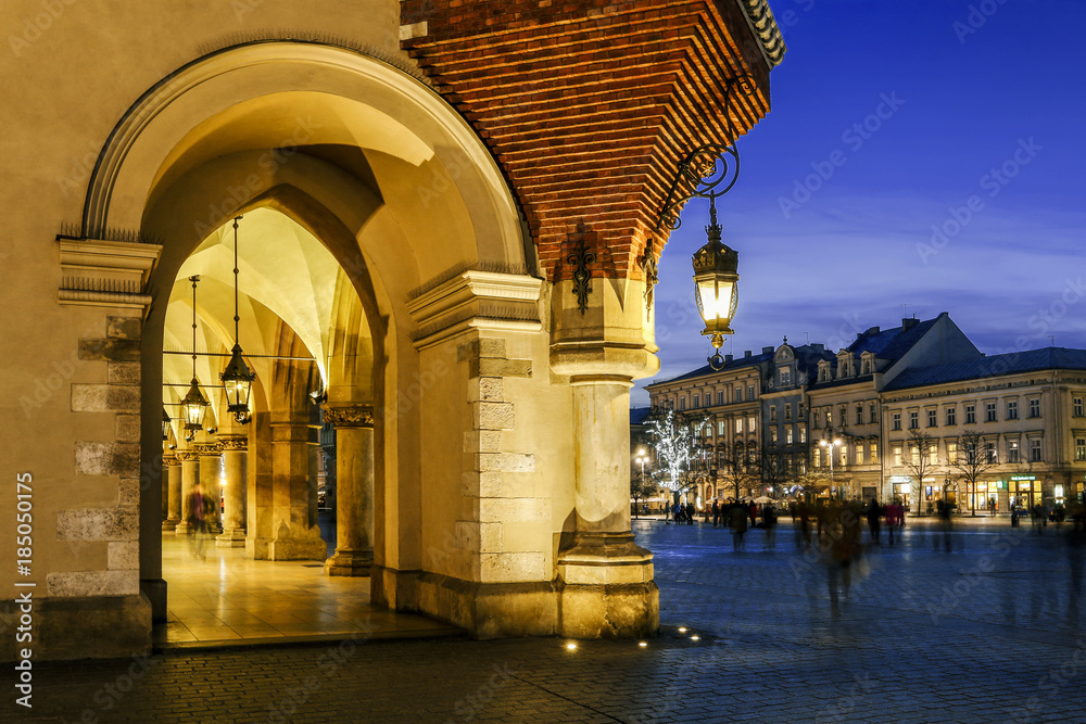 Fototapeta premium KRAKOW, POLAND - NOVEMBER 26, 2016: Sukiennice at the Main Market Square (Rynek)