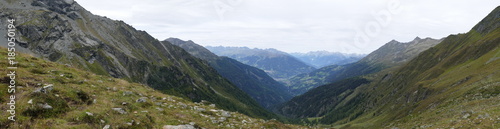Bergpanorama in den Alpen © gummibärchen