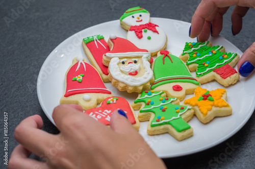 Ótimo fundo natalino, biscoitos de natal com copy space