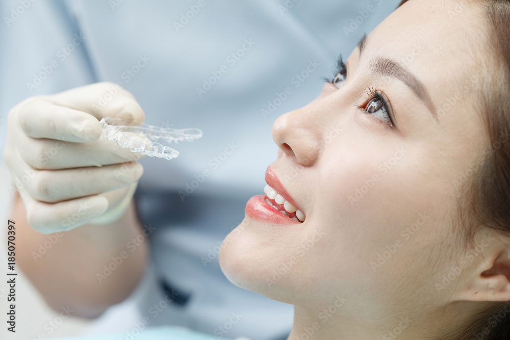 Male dentists and female patients
