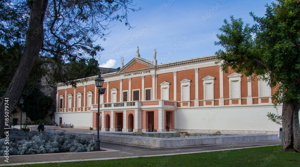 Cagliari: galleria comunale d'arte all'interno del giardini pubblici - Sardegna