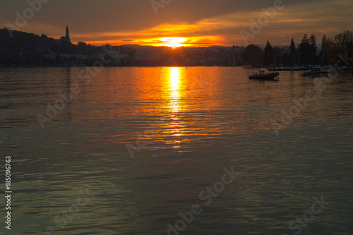 Coucher de soleil sur le lac d'Annecy