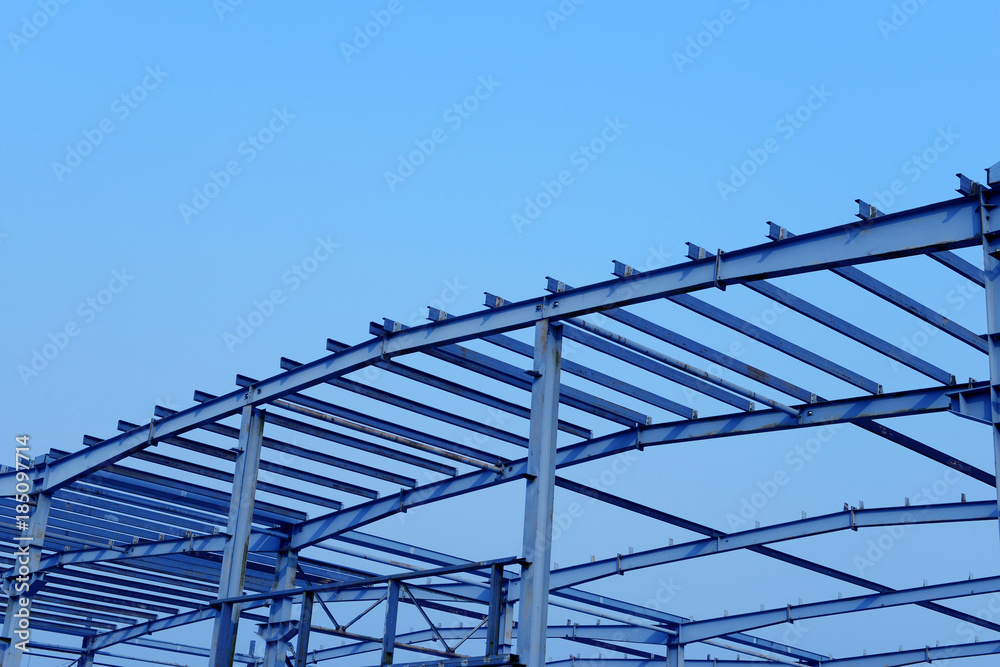 Steel structure workshop roof is under construction Steel structure workshop roof is under construction