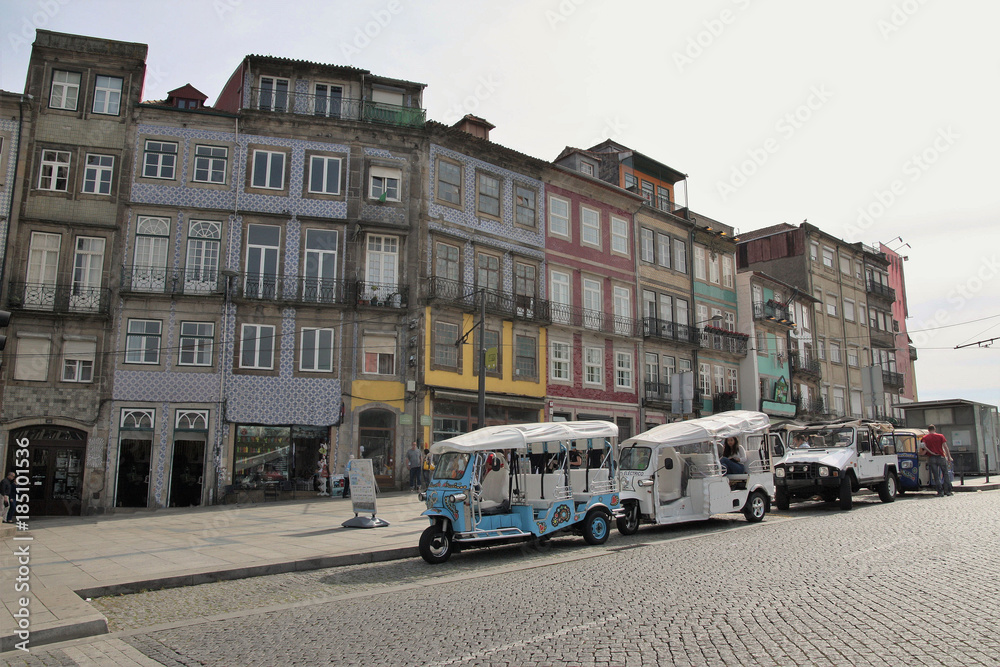 Portugal, les tuc-tucs de Porto