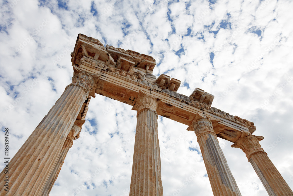 Fototapeta Columns of an ancient Greek temple, ruins