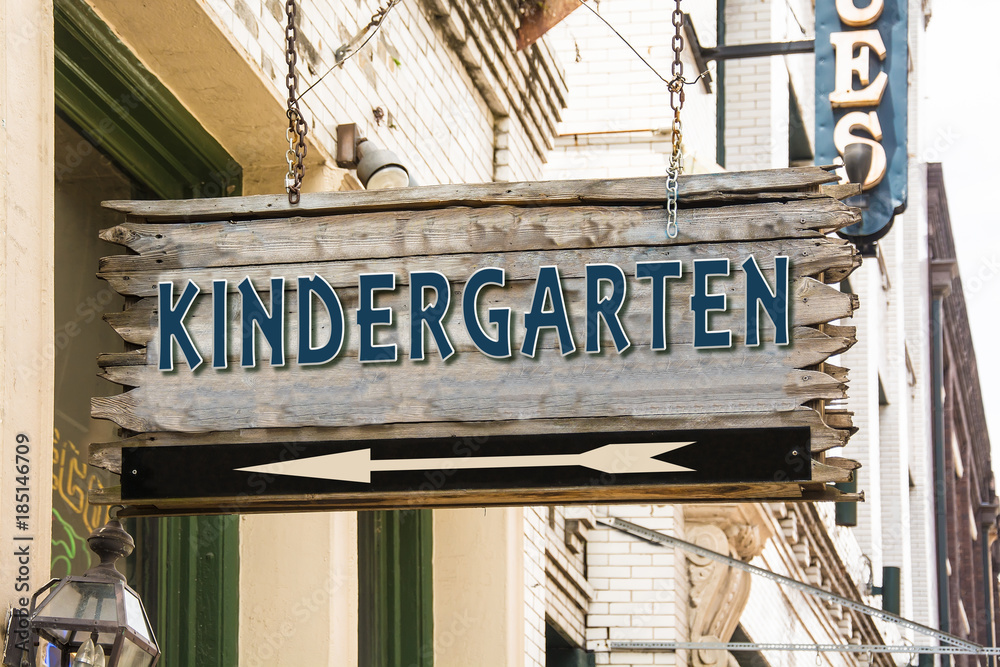 Fototapeta premium Schild 279 - Kindergarten