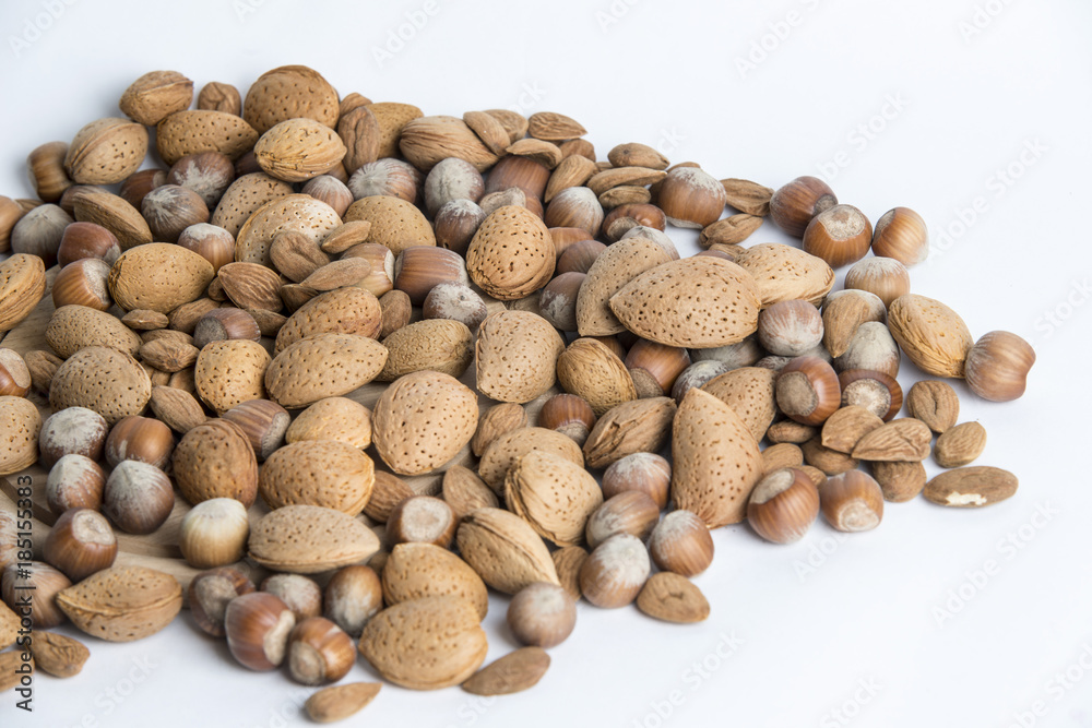 Noci, frutta secca e mandorle