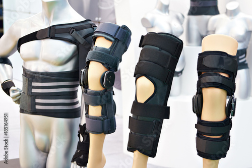 Fotografie Brace on knee joint with sleeve made of neoprene in store