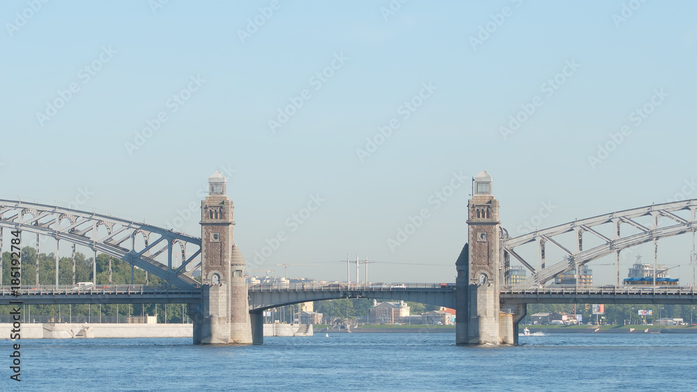 Obraz premium Close shot of Peter the Great Bridge in the summer - St Petersburg, Russia