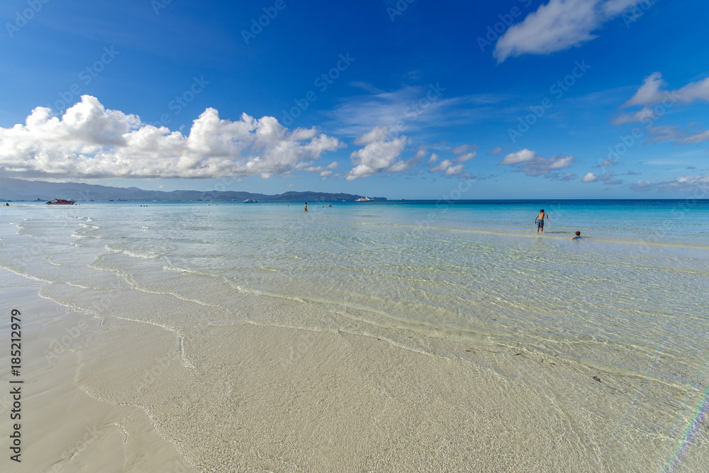 Obraz premium beautiful white beach in boracay