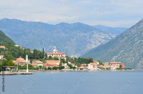  Виды города Прчань летом, Черногория, Боко-Которский залив © irinabal18