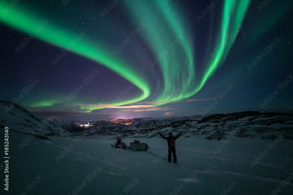 Northern light show off