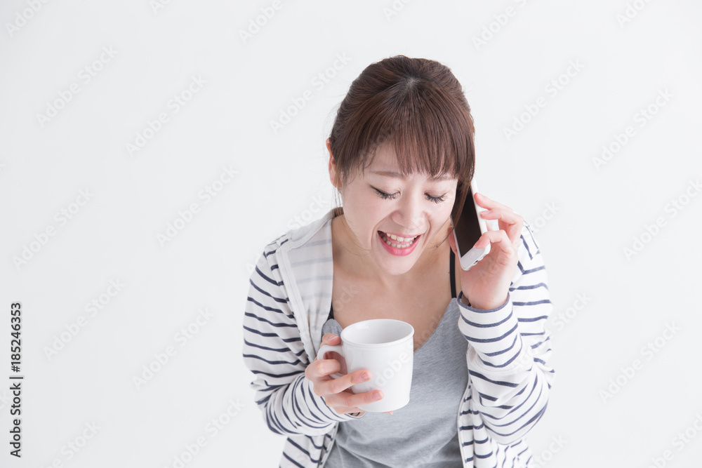 スマホ・女性(白バック) スマホ・女性(白バック)