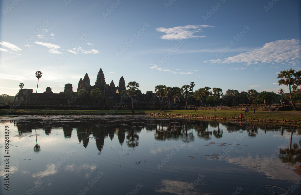 Fototapeta premium Angkor Wat at sunrise