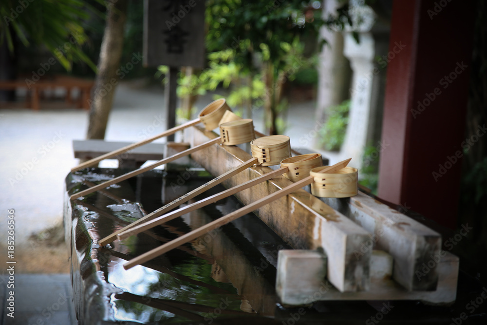 Obraz premium 手水舎