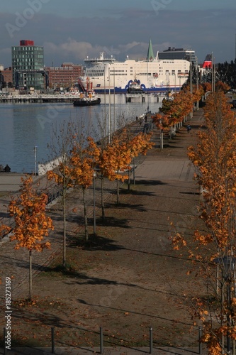 Kieler Förde mit Germania Arkaden im Herbst photo