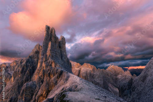 Tramonto sopra le Torri del Vajolet photo