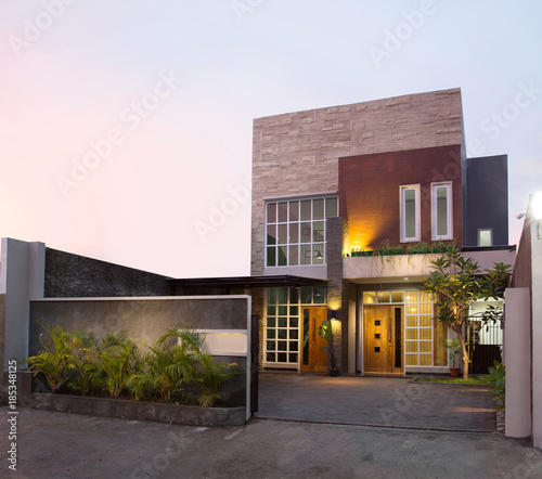 Canvas Print modern tropical house
