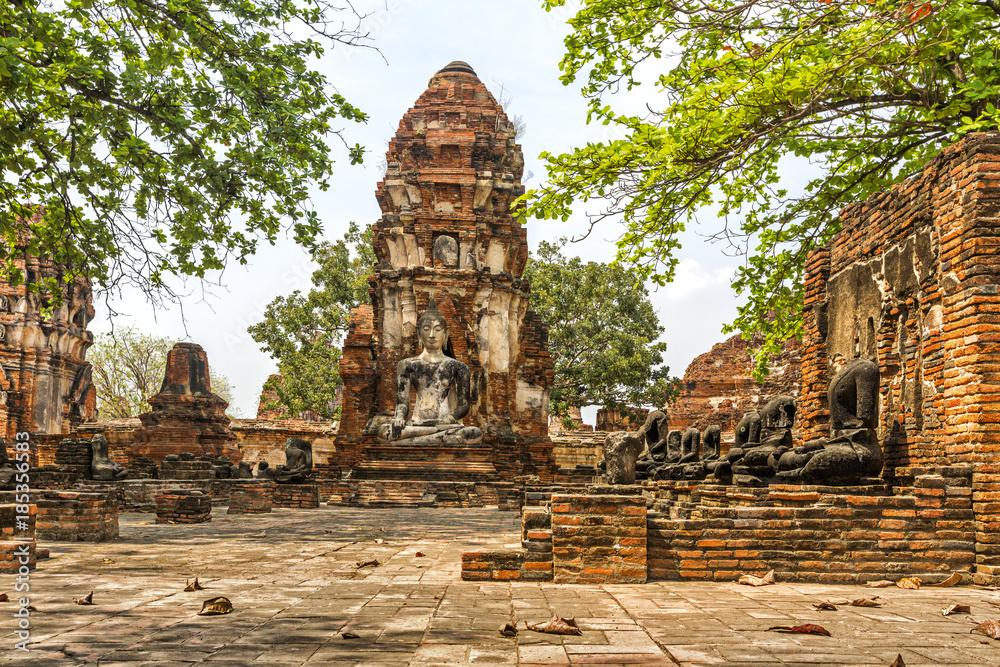 Old Buddhist Temple Wat Mahathat Ayutthaya Historical Park, Ayutthaya, Thailand