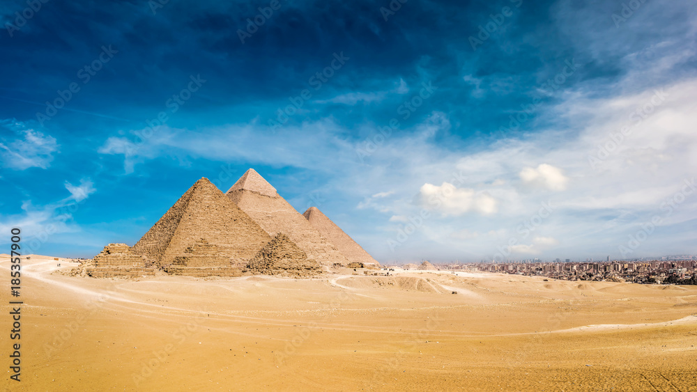 Panorama of the Great Pyramids of Giza, Egypt - obrazy, fototapety, plakaty 