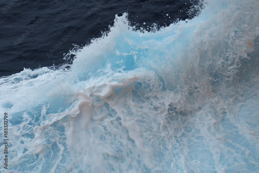 Obraz premium Raging sea waves