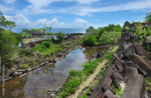 Fotografija Nan Madol - archaeological site on the island of Pohnpei,  Federated States of M