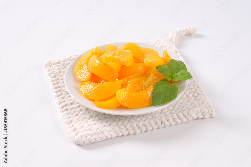 peeled and sliced peaches peeled and sliced peaches