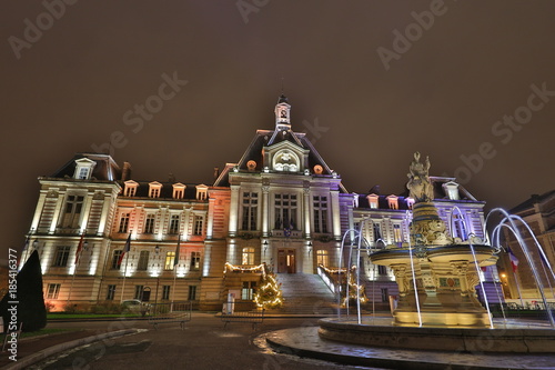 Mairie d'Evreux, vue de nuit