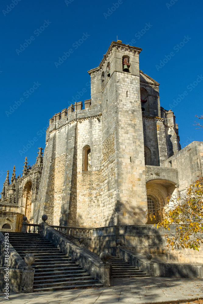 Castelo de Tomar e Convento de Cristo, na cidade de Tomar, Portugal.