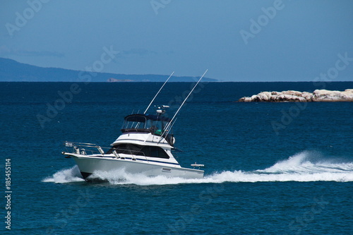 Motor boat in Hazards Bay in Freycinet NP in Tasmania

