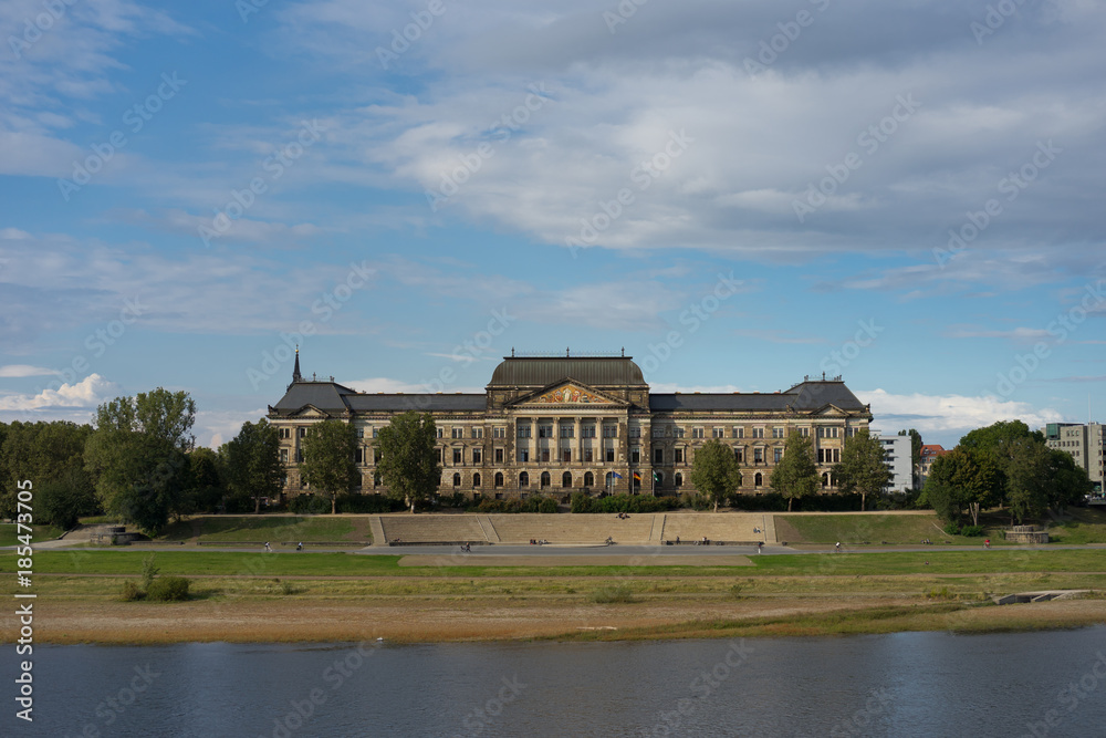 View on the Ministry of Finance in Dresden from the Brühlsche Terasse View on the Ministry of Finance in Dresden from the Brühlsche Terasse