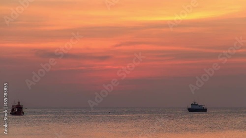 Timelapse of sunset on the sea in Thaïland