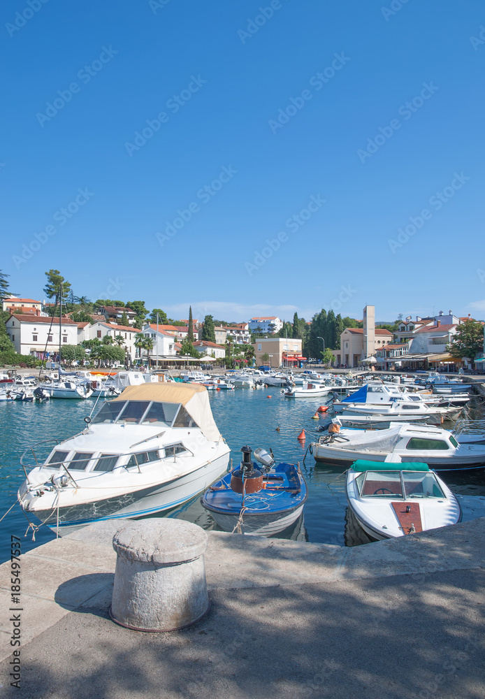 Fototapeta premium im Urlaubsort Malinska-Dubasnica auf der Insel Krk,Adria,Kroatien